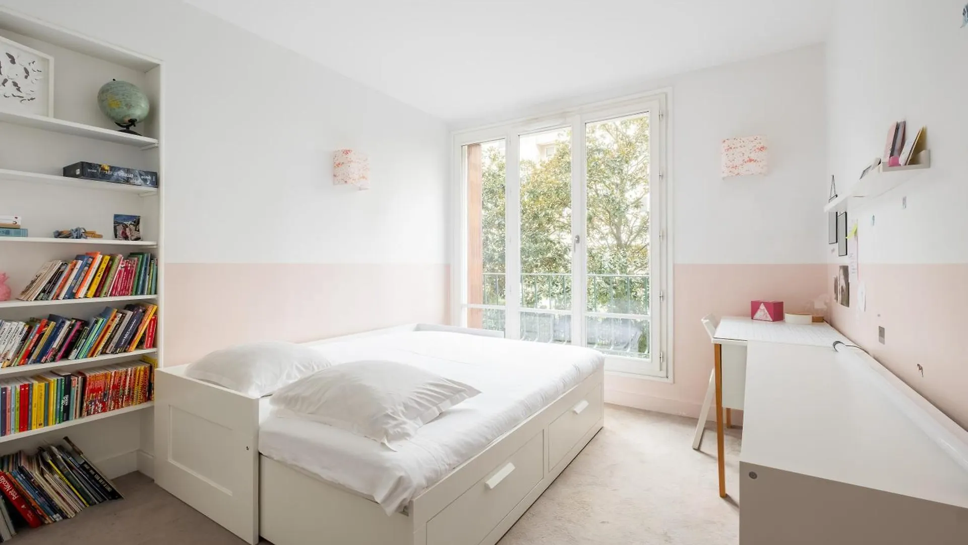 Veeve - Grand In Grey Apartment