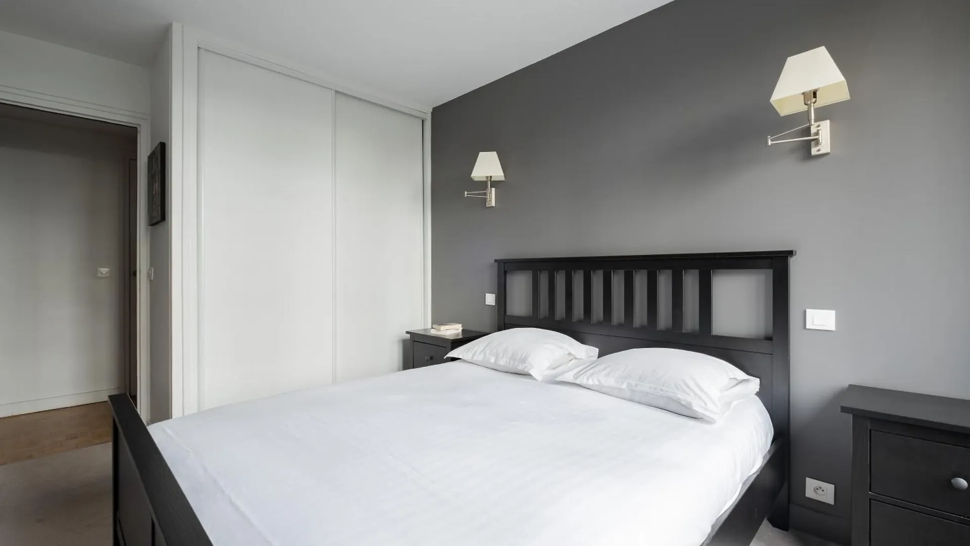 Apartment Veeve - Grand In Grey Paris