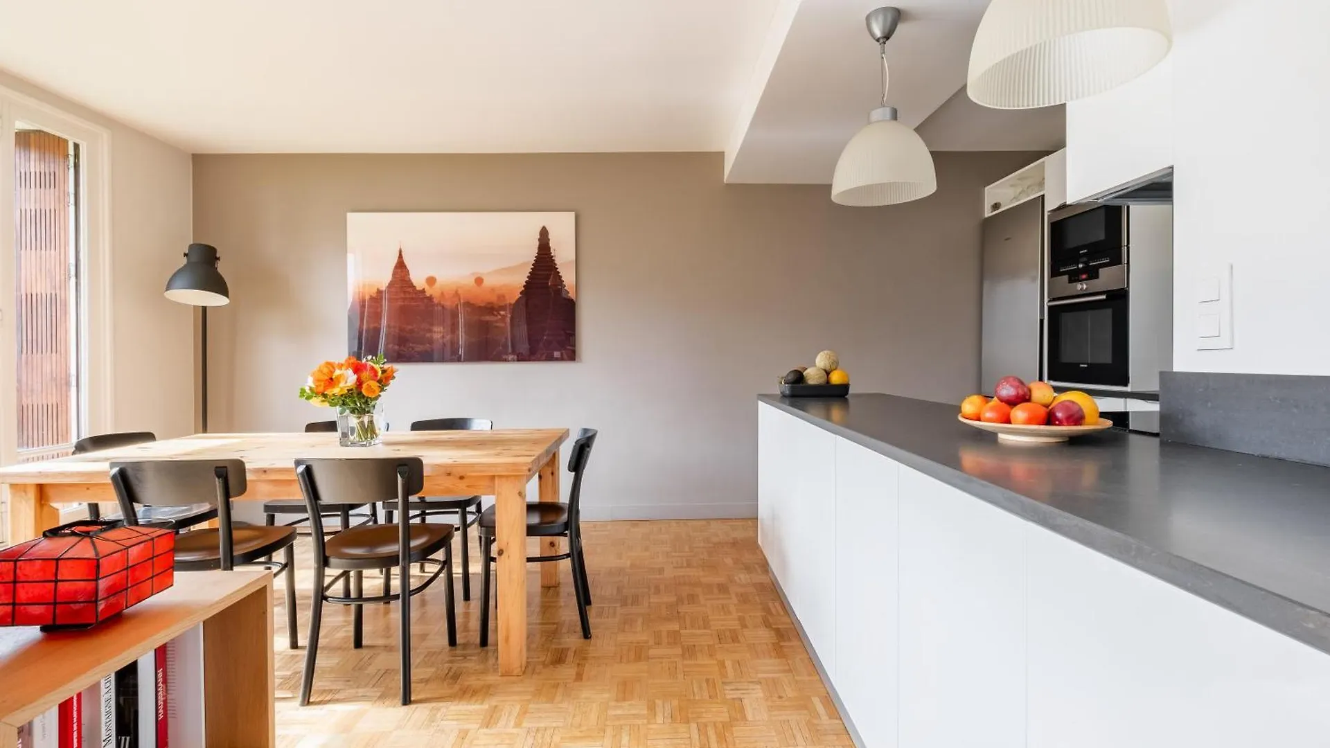 Veeve - Grand In Grey Daire *